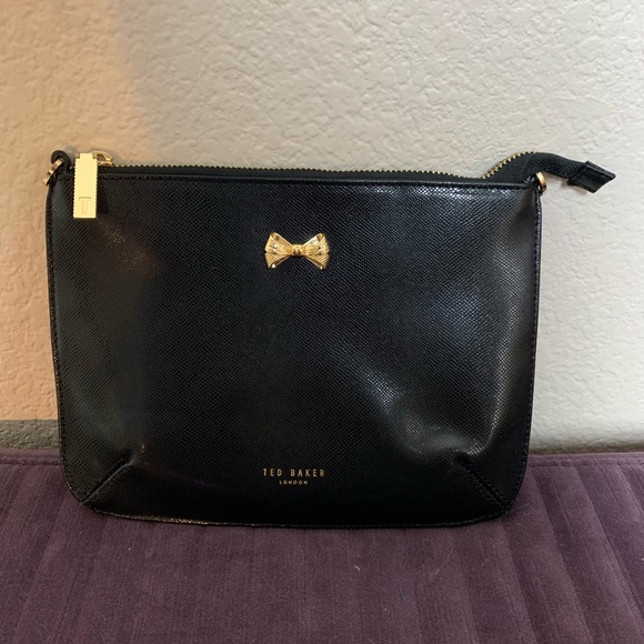 Ted Baker London Handbags - Ted Baker black zippered purse